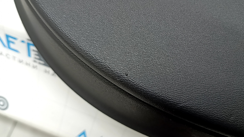Black front left door panel for Volvo XC90 16-22, armrest and insert in black nappa leather, grey stitching, Bowers and Wilkins, with handle, scratches, dented, broken fastening