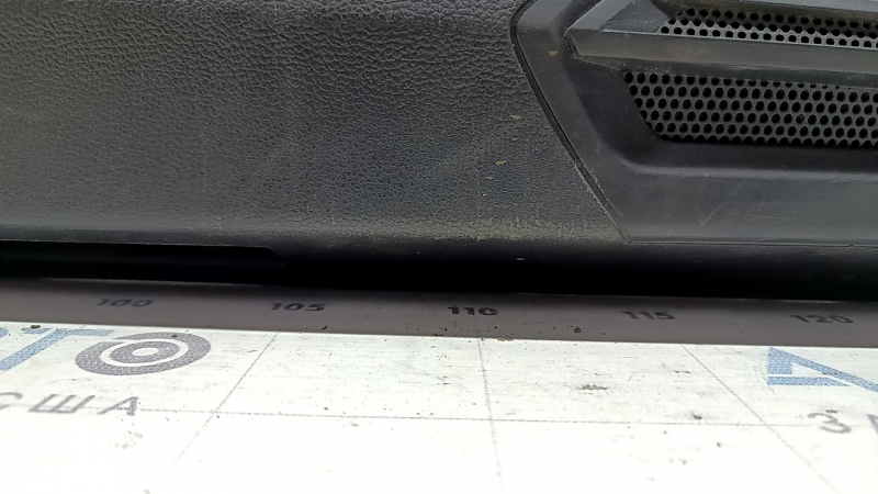 Black front left door panel for a VW Tiguan 18-20, with a buzzer, black leather armrest, leather insert, scratches, dry-cleanable