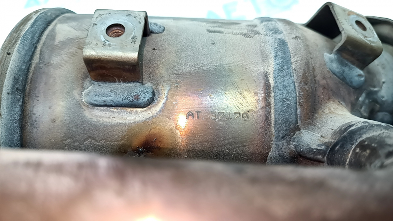 Exhaust manifold with catalytic converter for Toyota Prius 50 16-21 with protection