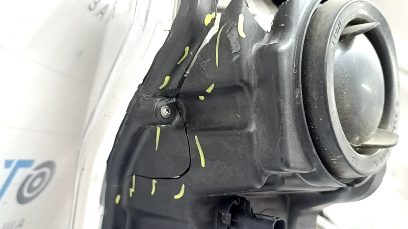 Ford F-150 18-20 left front headlight, bare, halogen, broken housing, scratches
