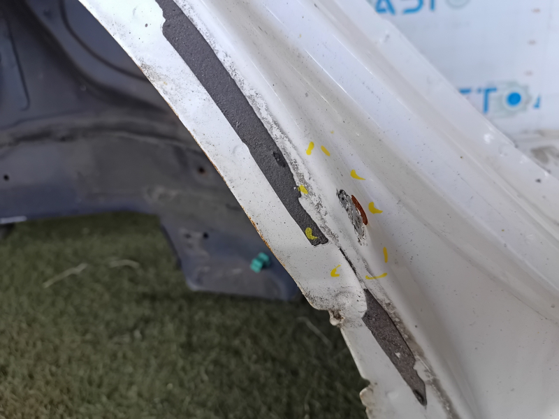 Honda CRV 17-22 rear right quarter fender, sawn off, white, nicks, non-factory hole