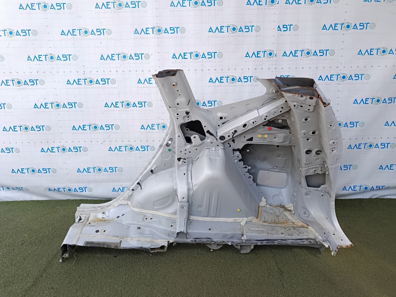 Honda CRV 17-22 rear right quarter fender, sawn off, white, nicks, non-factory hole