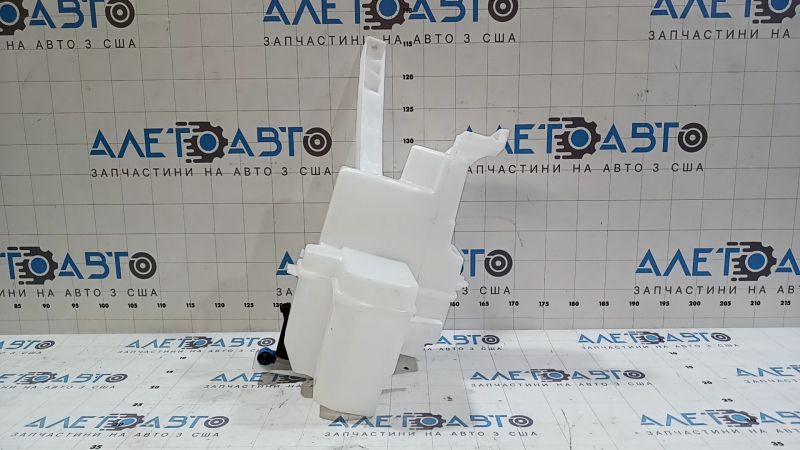 Nissan Rogue 21-24 Windshield Washer Reservoir Without Motor