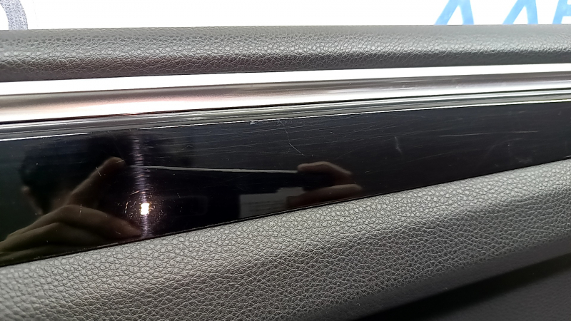 Door trim, front right card, Porsche Macan 15-26, black, Base, insert black gloss, armrest black leather, scratches on molding, tear