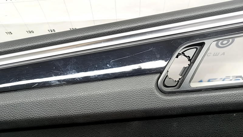 Door trim, front left, Porsche Macan 15-26, black, Base, insert, black gloss, armrest, black leather, scratches on the insert