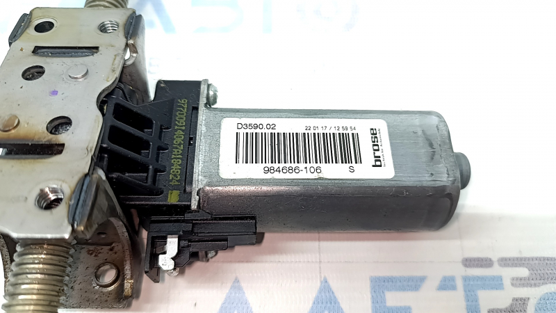 Porsche Macan 15-18 passenger seat lift adjustment motor without frame