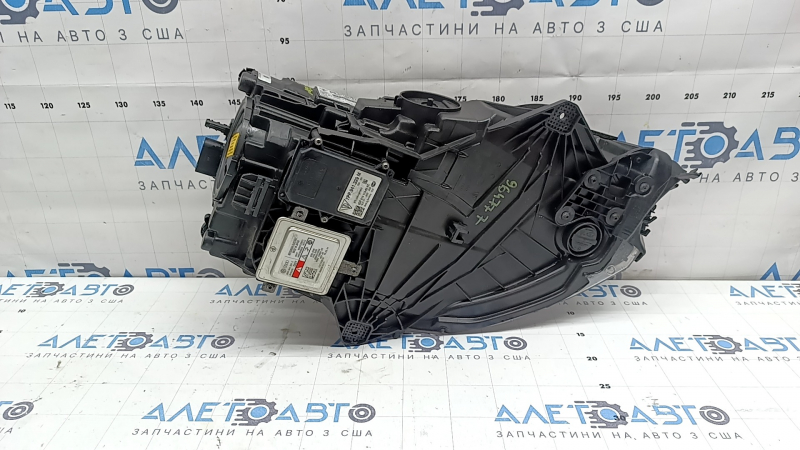 Left front headlight assembly for Porsche Macan 15-18, xenon, with washer, adaptive, black