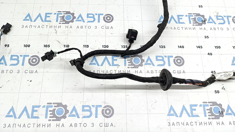 Wiring for the rear bumper of a Porsche Macan 15-26 for 4 parking sensors, a bumper antenna, and a camera