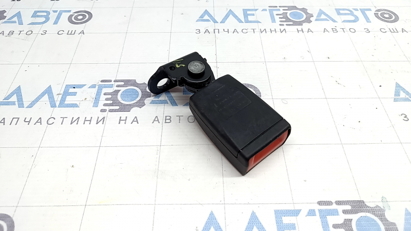 Rear left seat belt latch for Porsche Macan 15-18 black
