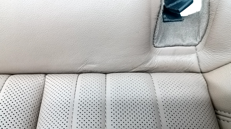 Rear seat cushion, 2nd row, Audi A6 C8 19-20, light brown leather, heated, scratches, dented