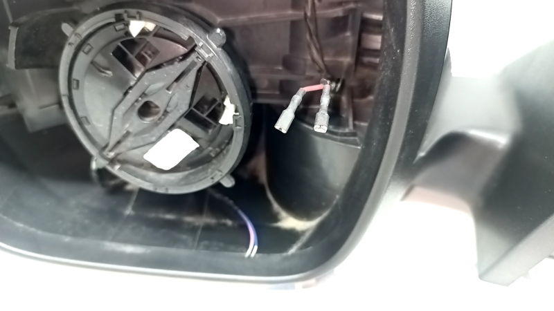 Left side mirror assembly for Ford Escape MK4 20-26, 7 pins, heated, BSM, black, without mirror element, scratches