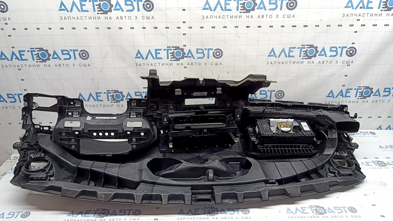 Audi A4 B9 17-25 black dashboard with AIRBAG, no projection, Bang and Olufsen, with deflector
