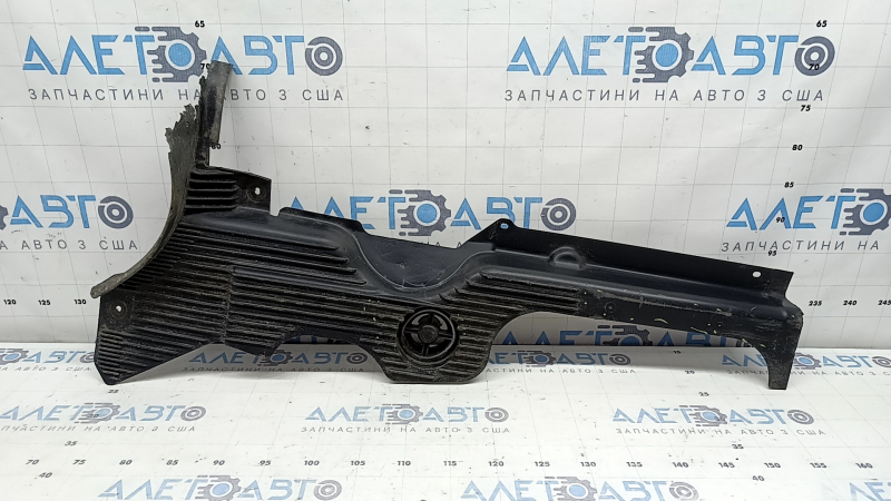 Rear right underbody protection for Porsche Macan 15-23, cracked, dented, missing mudguard fragment