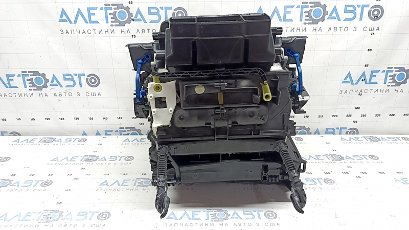 The bare heater housing of the Porsche Macan 15-26 air conditioner.