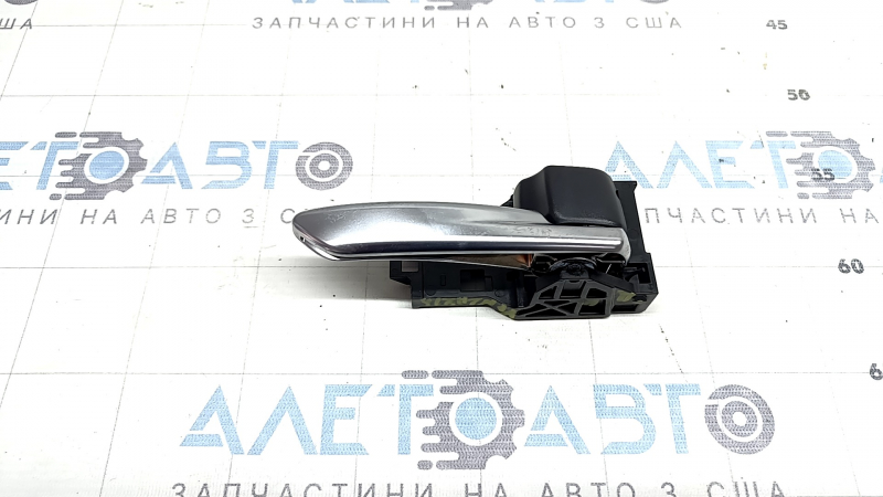 Toyota Venza 21-24 rear right inner door handle