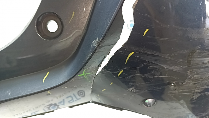 Bare rear bumper for Toyota Venza 21-24 with parking sensors, Limited, XLE, graphite, scratches, broken fasteners, cracked