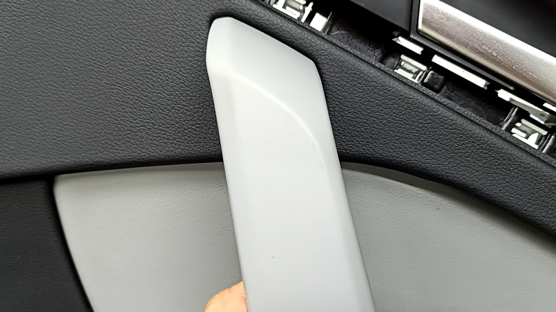 Door trim panel rear right Audi Q5 80A 21-24 black, armrest and insert gray leather, with overlays, with handle, worn