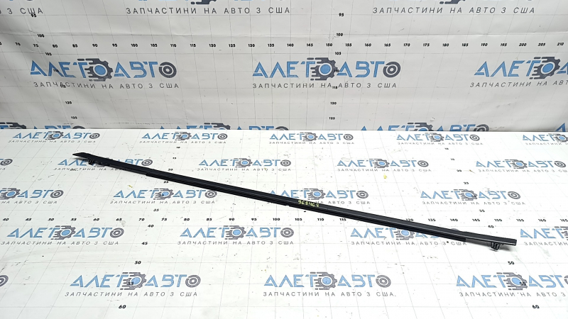 Door-glass molding, central front left Mazda 3 19-26 4d, black, broken fastening