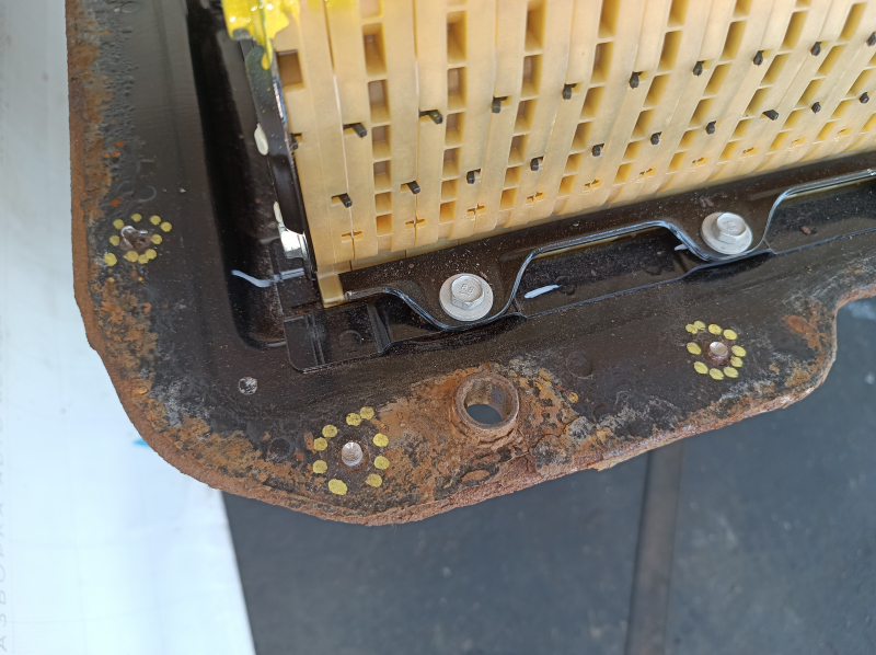 Chevrolet Volt 16-18 88kV 42.5Ah 322V battery assembly, broken bolts