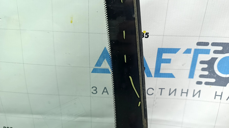 Mazda 3 19-23 windshield with camera and rain sensor, Japan built, air vents along the edge, chips, scratches