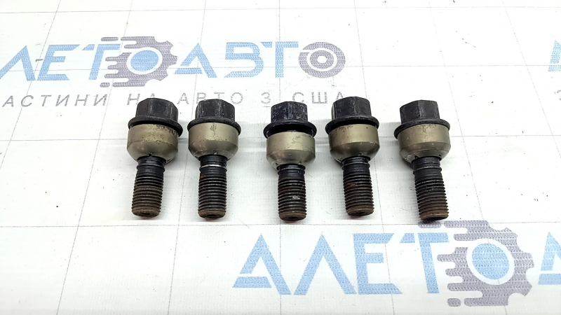 Wheel bolt 5 pcs d19 M14x1.5 Porsche Macan 15-23