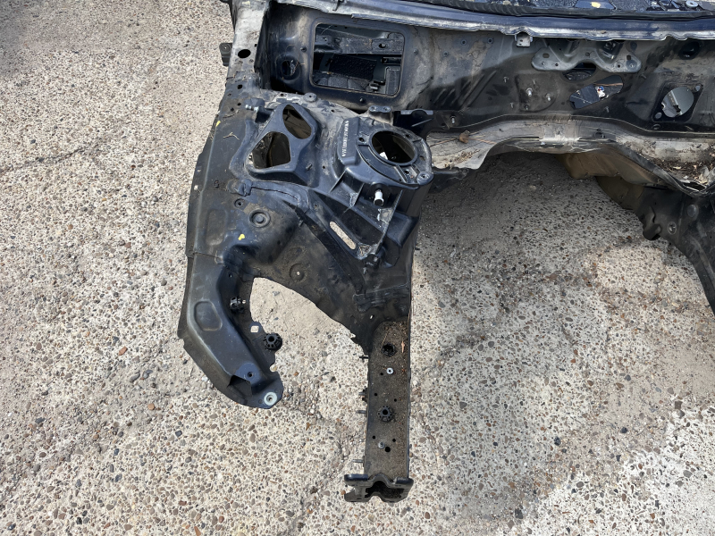 Front right quarter panel of the Audi A6 C8 19-22 on the body, blue