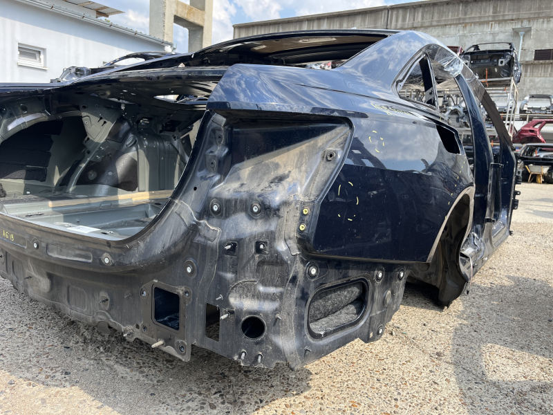 Quarter wing rear right Audi A6 C8 19-24 on the body, blue, dented