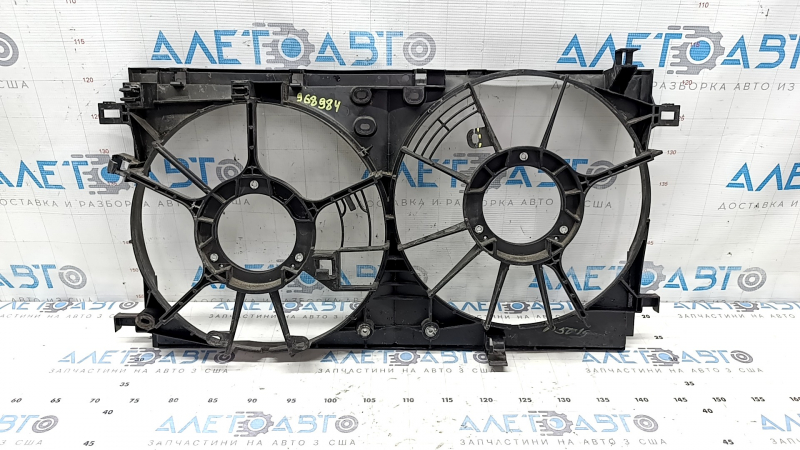 The diffuser radiator shroud is bare for Toyota Prius 50 16-22, the fasteners are broken.