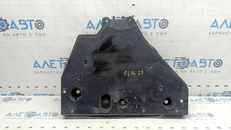 Toyota Venza 21 rear left underbody protection - dented