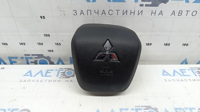 Mitsubishi Outlander 22-26 black steering wheel airbag