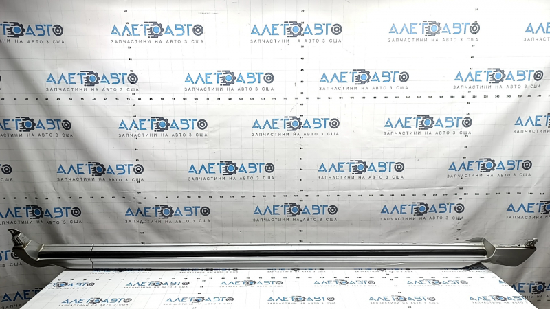 Right side sill for Volvo XC90 16-26 with seal, silver, scratches, chips