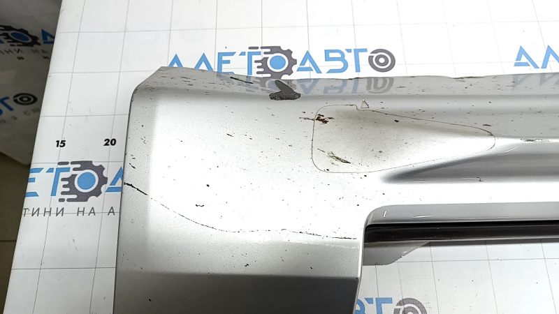 Right side sill for Volvo XC90 16-26 with seal, silver, scratches, chips