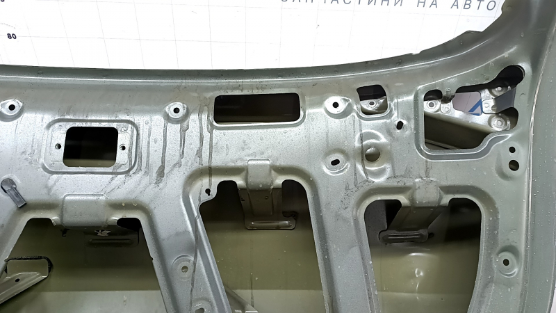 Kia Sportage 23-26 electric trunk door, green JUG, dented, covered in soot