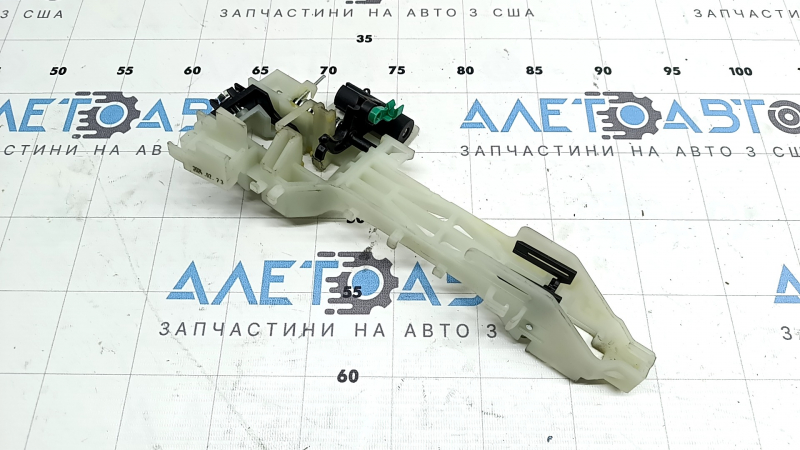 Front left door handle mechanism Hyundai Santa Fe 24-26