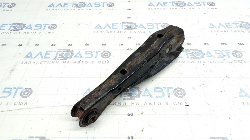 Mitsubishi Outlander 22-26 2.5mm Rear Right Transverse Control Arm Rusty