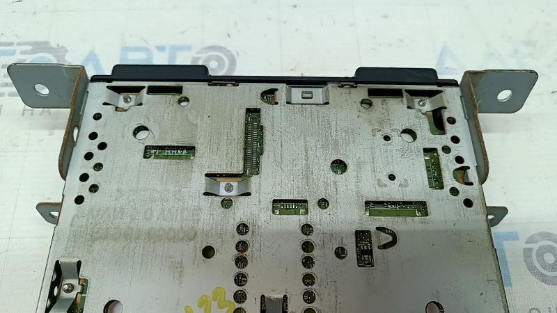 Kia Sportage 23-25 head unit for navigation, covered in soot