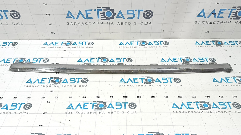 Volvo XC60 22-23 chrome front bumper molding, swollen chrome, bumps