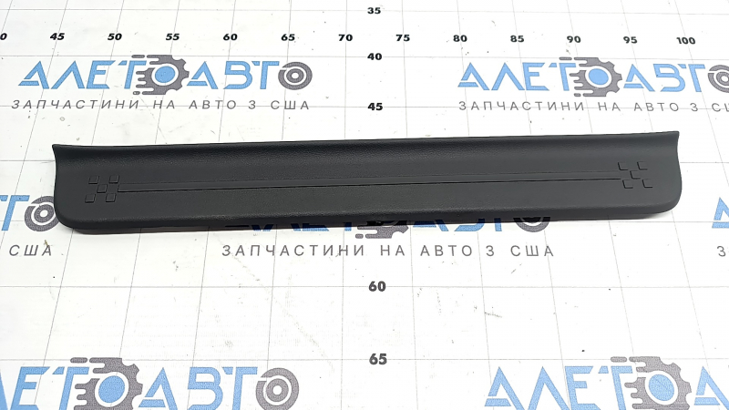 Outer front left door sill plate for Hyundai Santa Fe 2024-2026, dark gray