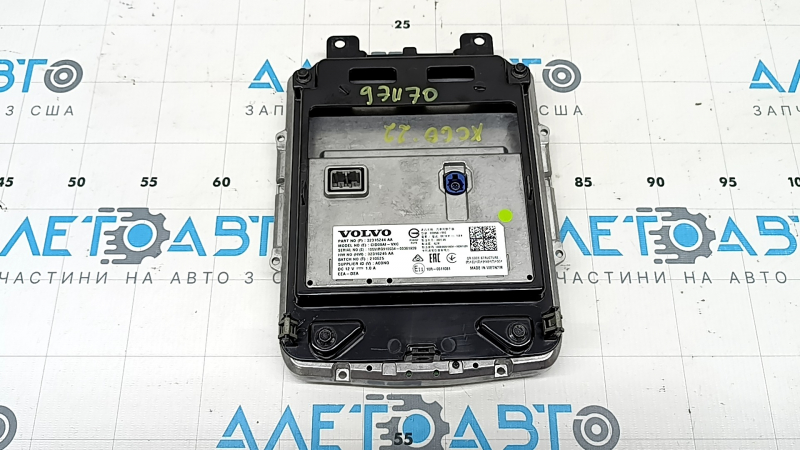 Volvo XC60 21-24 Navigation Monitor Display Scratches
