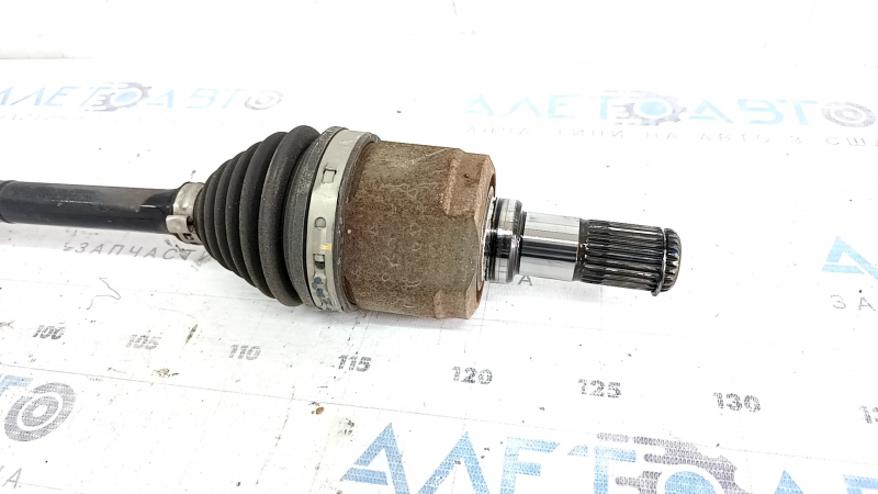 Kia Sportage 23-26 2.5 rear left drive axle shaft with crushed threads