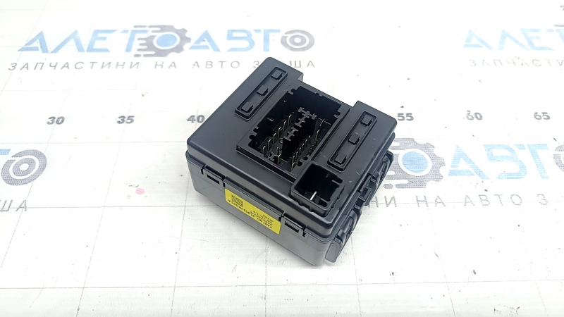 Hyundai Santa Fe 24-26 Underhood Fuse Box