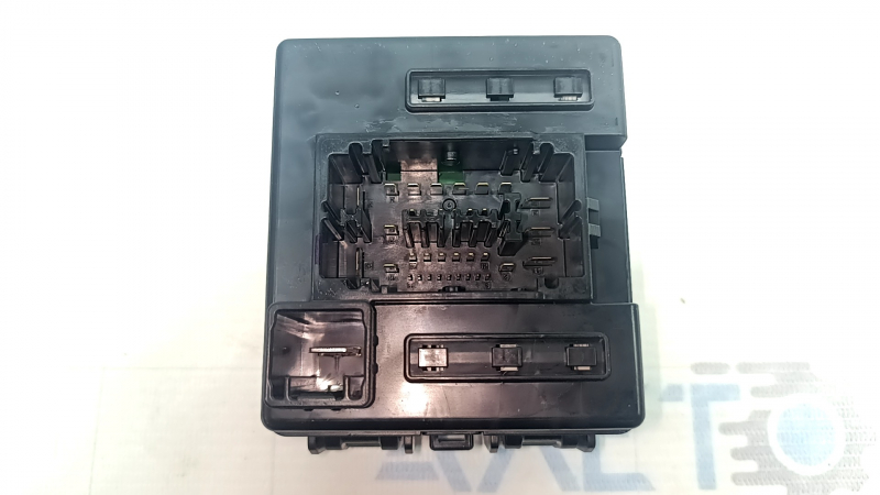 Hyundai Santa Fe 24-26 Underhood Fuse Box