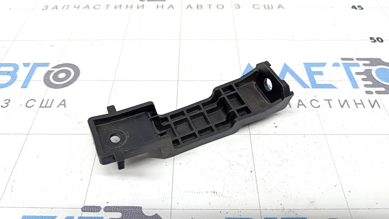 Right upper rear bumper reinforcement bracket for Hyundai Santa Fe 24-26, crack in mount