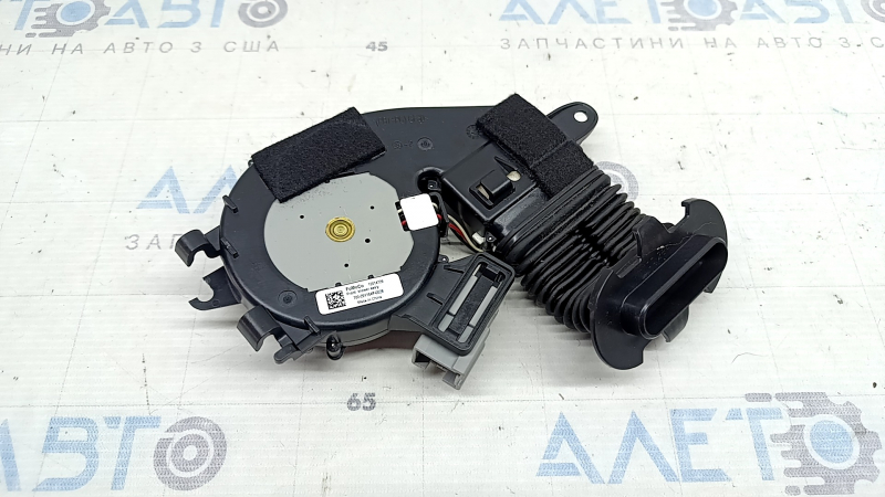 The Ford Fusion mk5 13-20 passenger seat back blower fan has a broken mount.