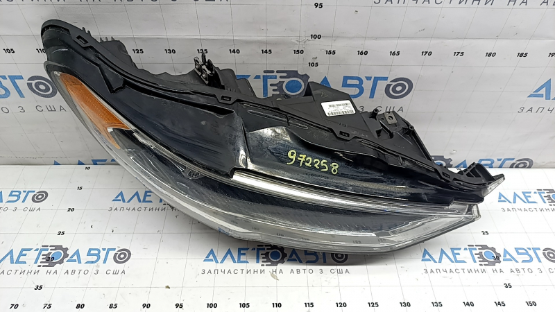 Right front headlight assembly for Ford Fusion mk5 17-20 LED, with DRL, polishable, chipped