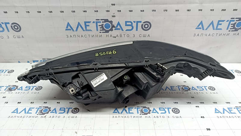 Right front headlight assembly for Ford Fusion mk5 17-20 LED, with DRL, polishable, chipped
