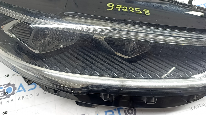 Right front headlight assembly for Ford Fusion mk5 17-20 LED, with DRL, polishable, chipped