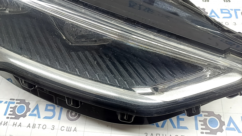 Right front headlight assembly for Ford Fusion mk5 17-20 LED, with DRL, polishable, chipped