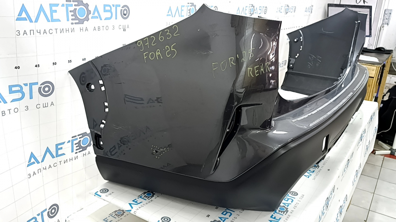 Subaru Forester 25-26 rear bumper, graphite, scratches, cracks, cracks in the fasteners