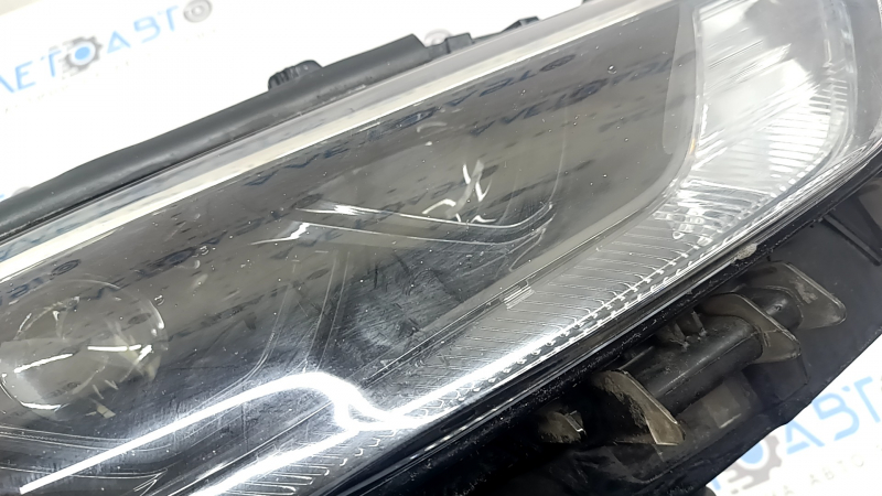 Toyota Highlander 21-26 LED front right headlight, without DRL, dark, polished, scratches